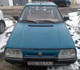 Škoda Favorit 135 LUX