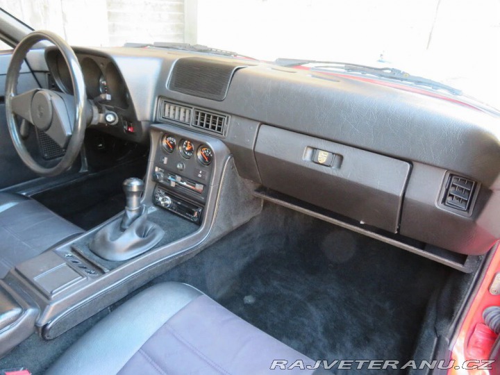 Porsche 924 S 1986