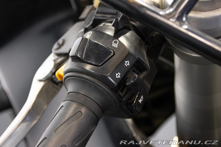 Suzuki Ostatní modely TLR 1000 1999