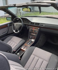 Mercedes-Benz E w124 220 cabrio 1993