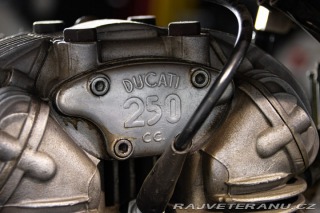 Ducati 250 SCRAMBLER S 1971