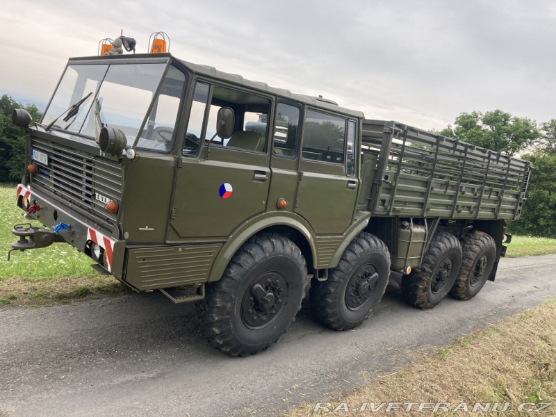 Tatra 813 8x8 kolos