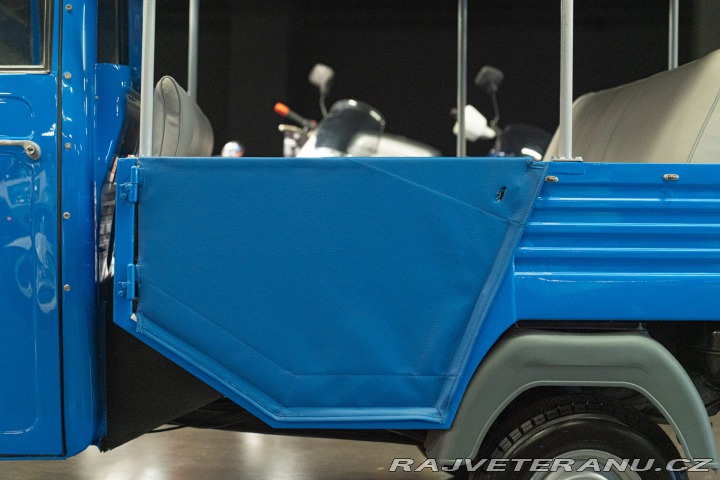 Piaggio Ostatní modely APE 600 MPV CALESSINO 1976