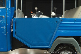 Piaggio Ostatní modely APE 600 MPV CALESSINO 1976