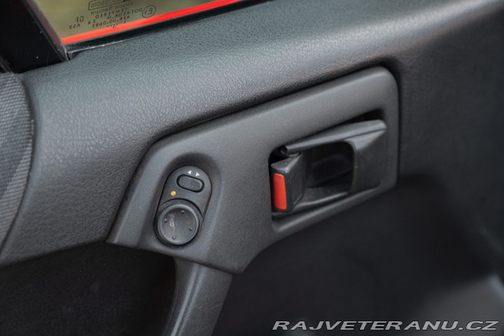 Opel Calibra CABRIOLET PIECHA 1993