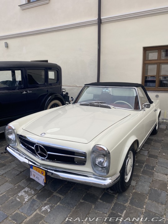 Mercedes-Benz 230 SL 1963