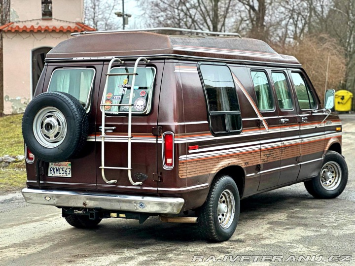 Ford Econoline E-150 5.8 V8 1983