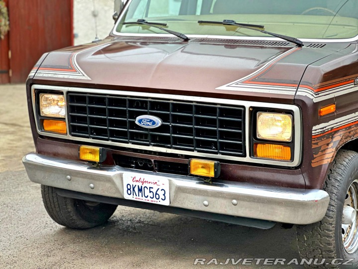 Ford Econoline E-150 5.8 V8 1983