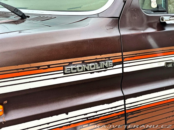 Ford Econoline E-150 5.8 V8 1983