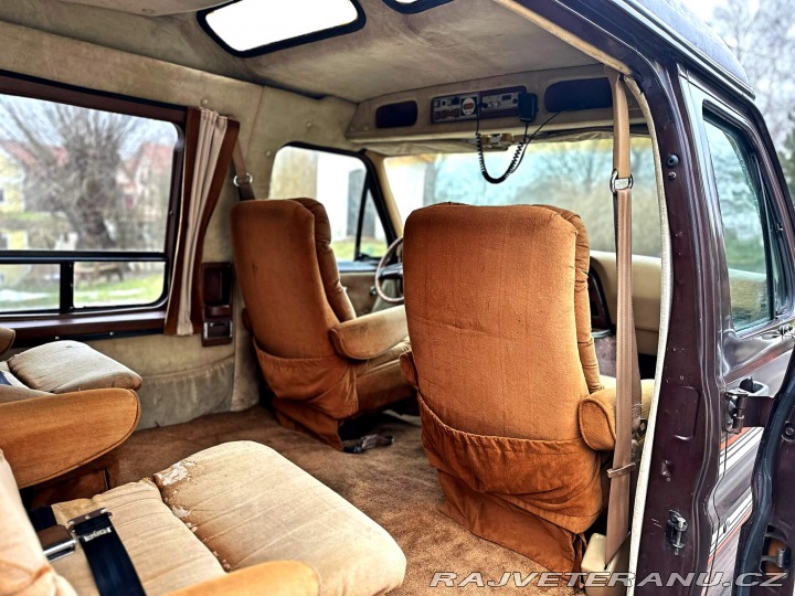 Ford Econoline E-150 5.8 V8 1983