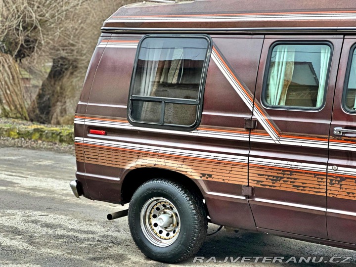 Ford Econoline E-150 5.8 V8 1983