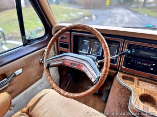 Ford Econoline E-150 5.8 V8 1983