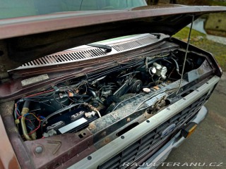 Ford Econoline E-150 5.8 V8 1983
