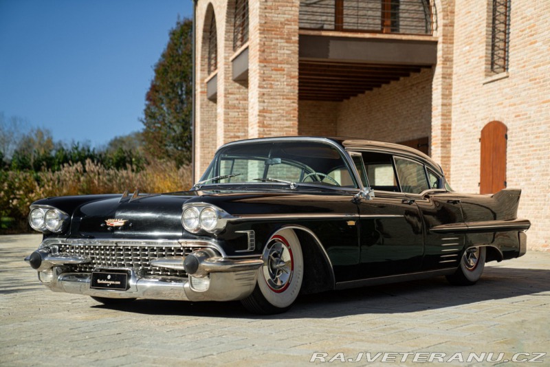 Cadillac Series 62 SPECIAL SERIES 62 FLEETWOOD SEDAN