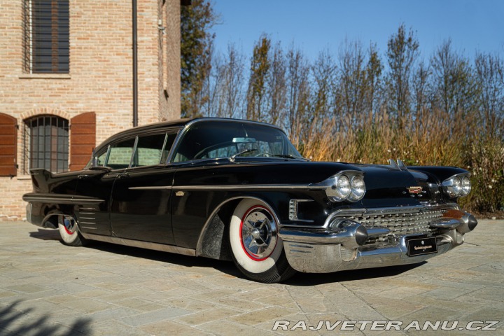 Cadillac Series 62 SPECIAL SERIES 62 FLEETWOOD SEDAN 1958