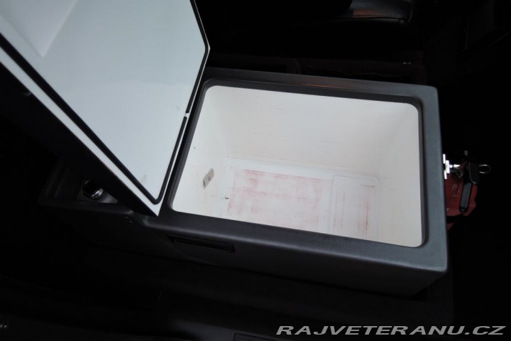 Lincoln Town Car 4,6 Limuzína 9.m Pronájem 1995