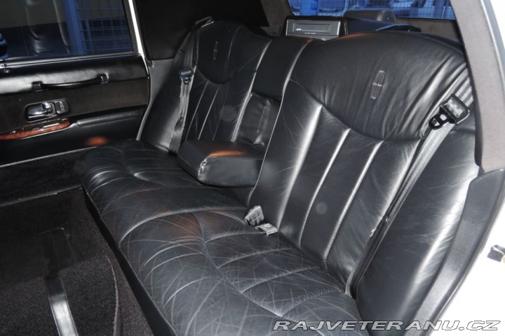 Lincoln Town Car 4,6 Limuzína 9.m Pronájem 1995