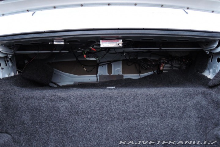 Lincoln Town Car 4,6 Limuzína 9.m Pronájem 1995