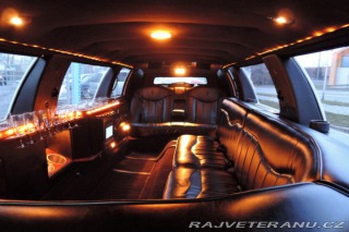 Lincoln Town Car 4,6 Limuzína 9.m Pronájem 1995