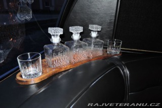 Lincoln Town Car 4,6 Limuzína 9.m Pronájem 1995