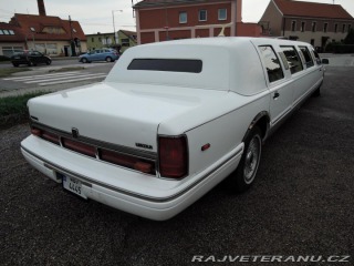 Lincoln Town Car 4,6 Limuzína 9.m Pronájem 1995