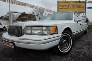 Lincoln Town Car 4,6 Limuzína 7.m Pronájem