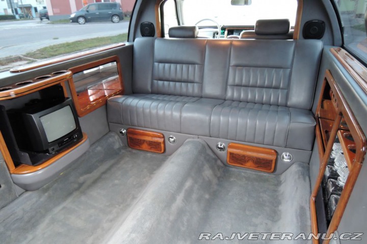 Lincoln Town Car 4,6 Limuzína 7.m Pronájem 1993
