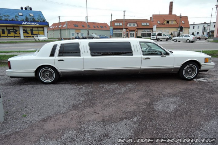 Lincoln Town Car 4,6 Limuzína 7.m Pronájem 1993