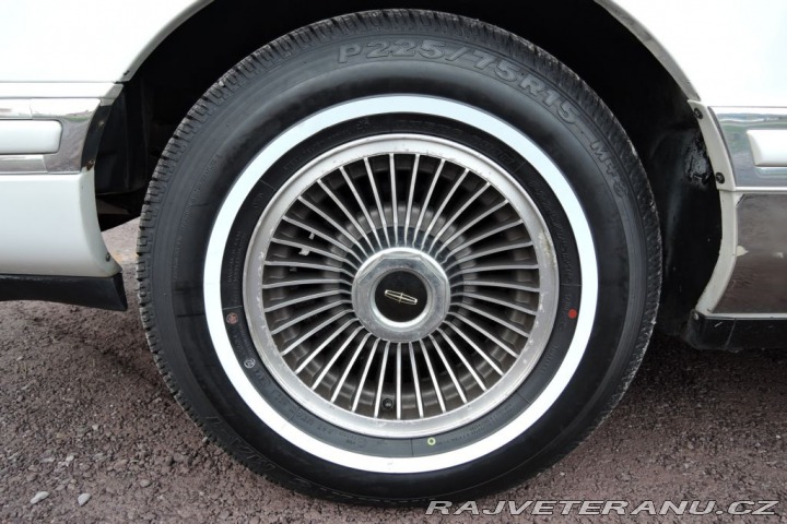 Lincoln Town Car 4,6 Limuzína 7.m Pronájem 1993