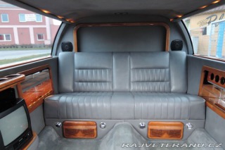 Lincoln Town Car 4,6 Limuzína 7.m Pronájem 1993