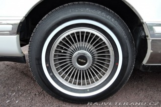 Lincoln Town Car 4,6 Limuzína 7.m Pronájem 1993