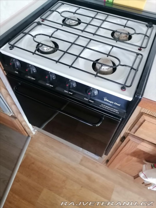 Ford F 7,5 Fleetwood Pace Arow 1990