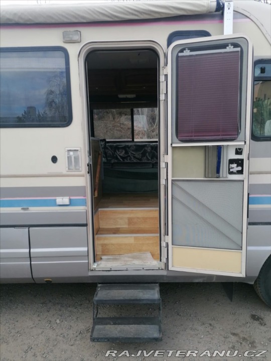 Ford F 7,5 Fleetwood Pace Arow 1990