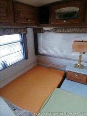 Ford F 7,5 Fleetwood Pace Arow 1990