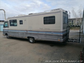 Ford F 7,5 Fleetwood Pace Arow 1990