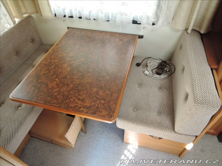 Ostatní značky Ostatní modely Hobby De Luxe 420 obytný přívě 1987