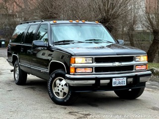 Chevrolet Suburban 1500 | 5.7L V8 | 4x4