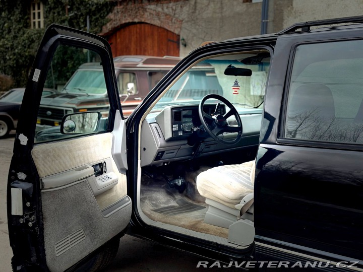 Chevrolet Suburban 1500 | 5.7L V8 | 4x4 1994
