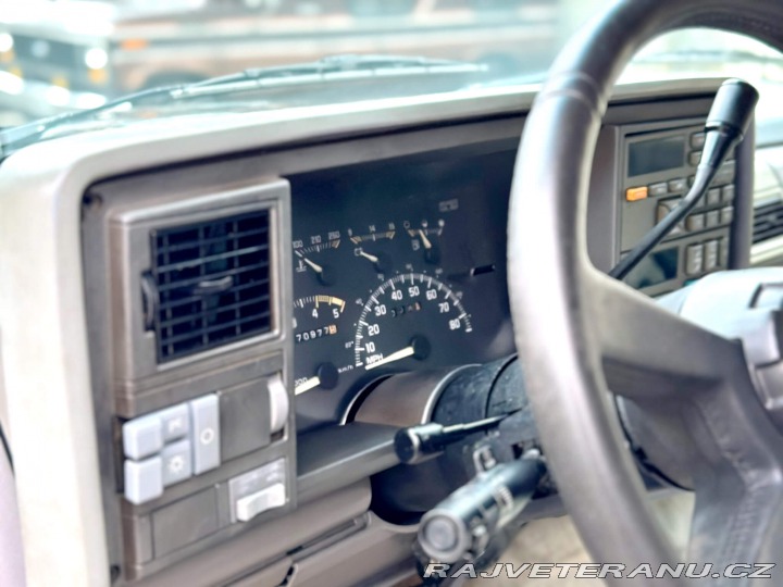 Chevrolet Suburban 1500 | 5.7L V8 | 4x4 1994