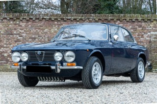 Alfa Romeo GT 1300 GT Junior Bertone