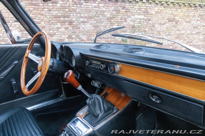 Alfa Romeo GT 1300 GT Junior Bertone 1971