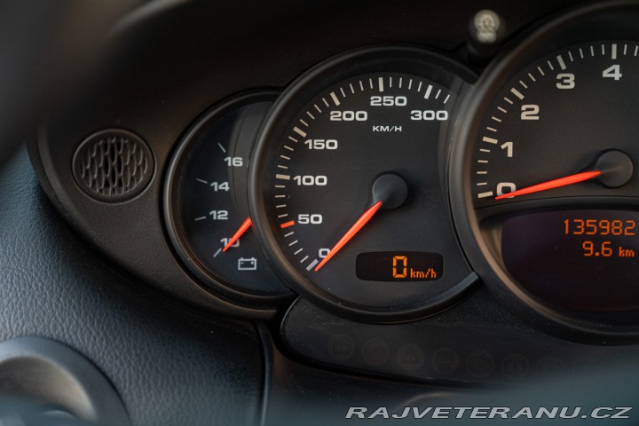 Porsche 911 996 (911) 2002