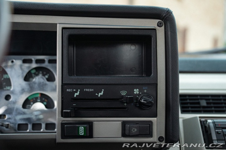 GMC Sierra SLX 5.7 L V8 1990