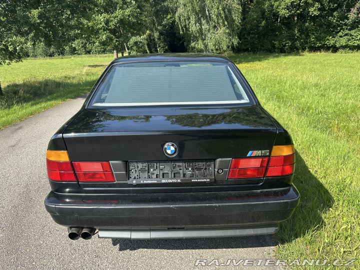 BMW M5 M5 sedan  3.6i  švýcar 1989