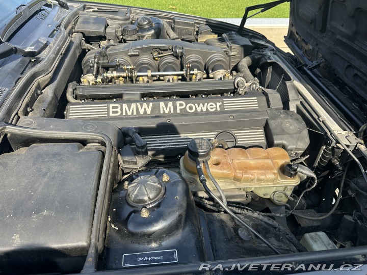 BMW M5 M5 sedan  3.6i  švýcar 1989
