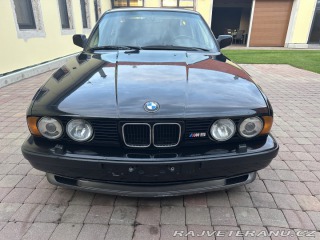 BMW M5 M5 sedan  3.6i  švýcar 1989