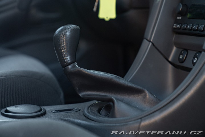 Ford Mustang GT V8 SRS 2002