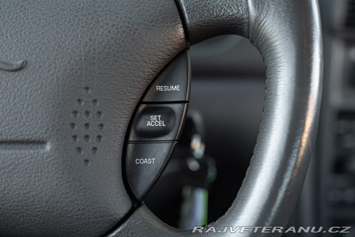 Ford Mustang GT V8 SRS 2002