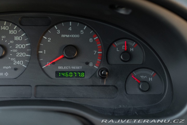 Ford Mustang GT V8 SRS 2002