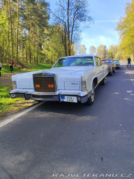 Lincoln Town Car 1977